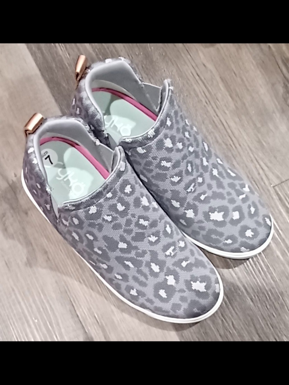 RYKA Gray Leopard Print Pull On Style Size 7M Ankle SneKers NEW Without Tag